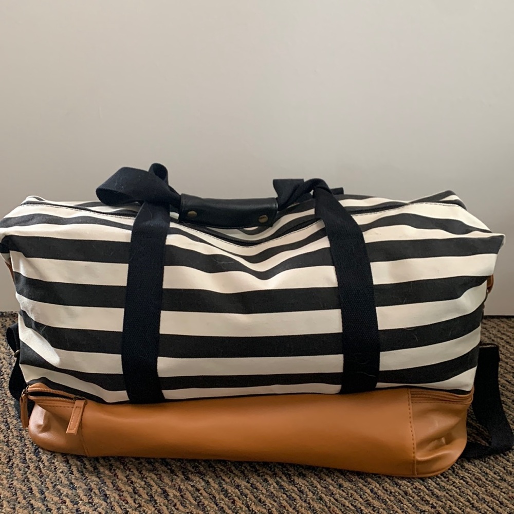 DSW weekender bag